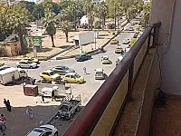 شقة للبيع اللاذقية الشيخ ضاهر حي مرتقلا تجهيز جيد جدا 