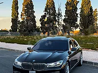 BMW 740i
