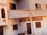 للبيع شقة ريف حمص المخرم الفوقاني جنوب شركة الكهرباء تجهيز 50%