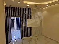 للبيع شقة دوبلكس 169م طابق ثاني 4 غرف و صالون/ الدانا شارع النخيل 