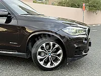 للبيع سيارة BMW X5 50idrive 8v 