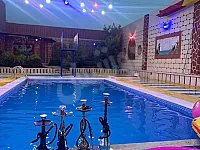 للبيع مزرعة 500م مخدمة مسبح+تراس+جب+طاقة/طريق حلب مقابل السياسية 