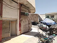 للبيع محل تجاري 15م+سقيفة/حماه السلمية جانب دوار مؤسسة الكهربا 