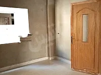 للبيع شقة حمص أول شارع الدرزية قرب ساحة الزهراء قيد التجهيز 