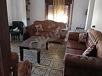 للبيع شقة حمص كرم الزيتون مقابل محلات كفا تجهيز ممتاز 