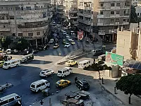 للبيع مكتب تجاري اكساء قديم 65م طابق 4/ ثلاث غرف/حماه شارع صلاح الدين 