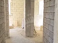 للبيع شقة عضم 120م/ ط 3 / 4 غرف وصالون/حماه بين دوار ال 40 و المزارب 