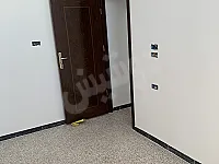 للبيع شقة غرفتين ومنتفعات طابق تالت فني مكسية