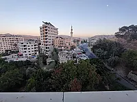 شقه سكنيه في منطقه الهامه على الشارع الرئيسي 