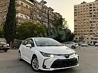 تويوتا كورولا كروس 2025 للبيع 