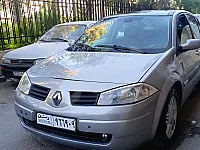  للبيع : رينو ميغان سيدان الموديل: 2005