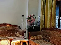 للبيع شقة حمص قرب دوار النزهة تجهيز ممتاز 