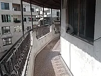 للبيع شقة اللاذقية طريق الحرش نزلة جامع خالد ابن الوليد 