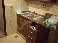 للبيع مكتب اللاذقية شارع العوينة او شارع الشرطة العسكرية