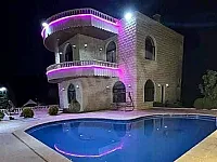 فلل للبيع في الزبداني ريف دمشق بإطلالات ساحرة