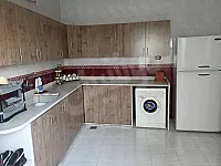 للبيع شقة حمص حي المريجة خلف الجامع تجهيز ممتاز 