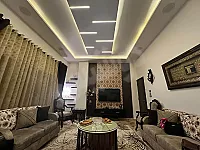 للبيع شقة ارضية سوبر 115م/ 3 غرف و صالون/بالجلاء جانب مطعم بيت الشرق