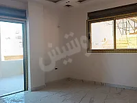 للبيع شقة فيد التشطيب200م/طابق 2 فني/ 5 غرف/حماه حي الشريعة