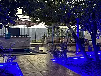 شقة للبيع في" بقين " ريف دمشق- مع مسبح - مساحة داخلية170m2-حديقة330m2