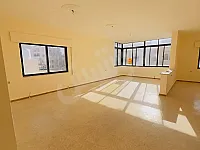 للبيع شقة اللاذقية شارع الجامعه خلف هافانا