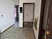 للبيع شقة حمص شمال دوار فدعوس تجهيز جيد 