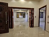 للبيع شقة 225م/6 غرفومنافع+ملحق 85م/3 غرف/حماه هي الشريعة