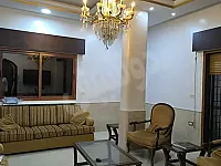 للبيع شقة قبو 325م مع وجايب/5 غرف و صالون/حماه قرب جامع الشريعه