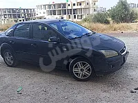 للبيع فورد فوكس كاملة تابلوه أحمر