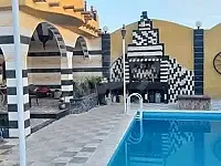 للبيع مزرعه ريف دمشق منطقة زبدين تجهيز سوبر ديلوكس 