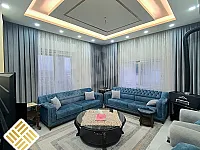 للبيع شقة دوبلكس 200م/طابق 3/ 5 غرف و صالون/حي القصور شارع الثلاثين 