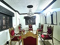 للبيع شقة 270م/طابق اول فني/ 5 غرف و صالون/حماه حي طريق حلب