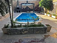 للبيع مزرعة بريف دمشق زبدين مساحة 400م +110 بناء داخلي