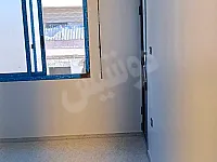 للبيع شقة حمص حي القرابيص عالشارع العام تجهيز جديد 