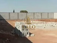 للبيع ارض تجاريه حمص بابا عمرو قرب ملعب الساروت موقع دهبي