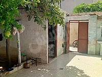 للبيع بيت 130م/ غرفتين و صالون + جنينة/ سلمية شمالي قبة تامر 