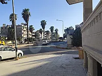 للبيع شقة سكنية بحي البياض إطلالة ع شارع الكورنيش بمساحة تقريبا 100م2