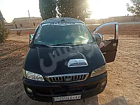 سيارة هيونداي فان ستاركس 2005 للبيع 