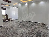 للايجار شقه حمص القصور شارع المدارس تجهيز ممتاز 