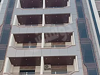 شقتين على العضم للبيع في أول مدخل اشرفية صحنايا 