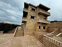 للبيع فيلات منطقة الدروقيات طريق العام اللاذقية كسب 