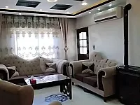 للبيع شقة حمص شارع النزهة الرئيسي قرب الدوار تجهيز سوبر ديلوكس 