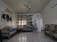 للبيع شقة 240م² طابق ثالث_ 3 غرف و صالون _حماه طريق حلب قرب دوار سباهي