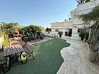 شقة للإيجار -مفروشة-في مشروع دمر /تراسات/3 غرف - 250 م²+حديقة.