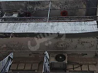 للبيع بناية ٦ طوابق مع ٣ محلات وقبو وجب مياه ١٢٠ متر