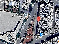 للبيع 3 وصالون غربي امام صيدلية المعري.  يحتاج إلى صيانة 