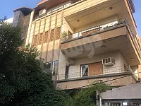 للبيع شقه في المزه فيلات غربيه طابق فيلا بلاطه طابو اخضر جاهز للسكن