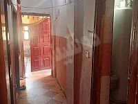 للبيع شقة 3 غرف في مركز الرقة مقابل مدرسة معاوية