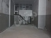 للايجار معمل بحوش بلاس طابق اول مع رافعة حديد