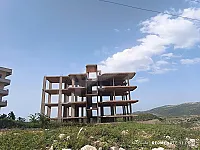 للبيع بناء في صلنفة 