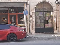 محل تجاري للبيع في مركز حماة - الأميرية مقابل جامع التكية  100 م²